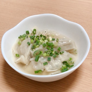 ポン酢で簡単♪餃子とマロニーのスープ